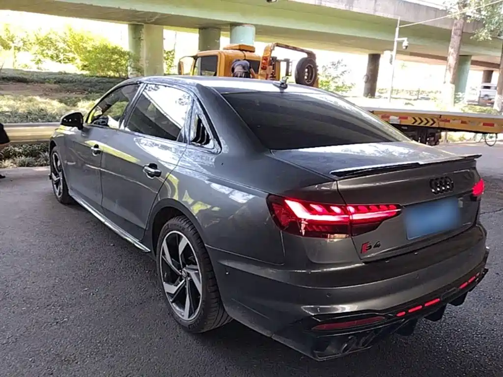 Audi A4L