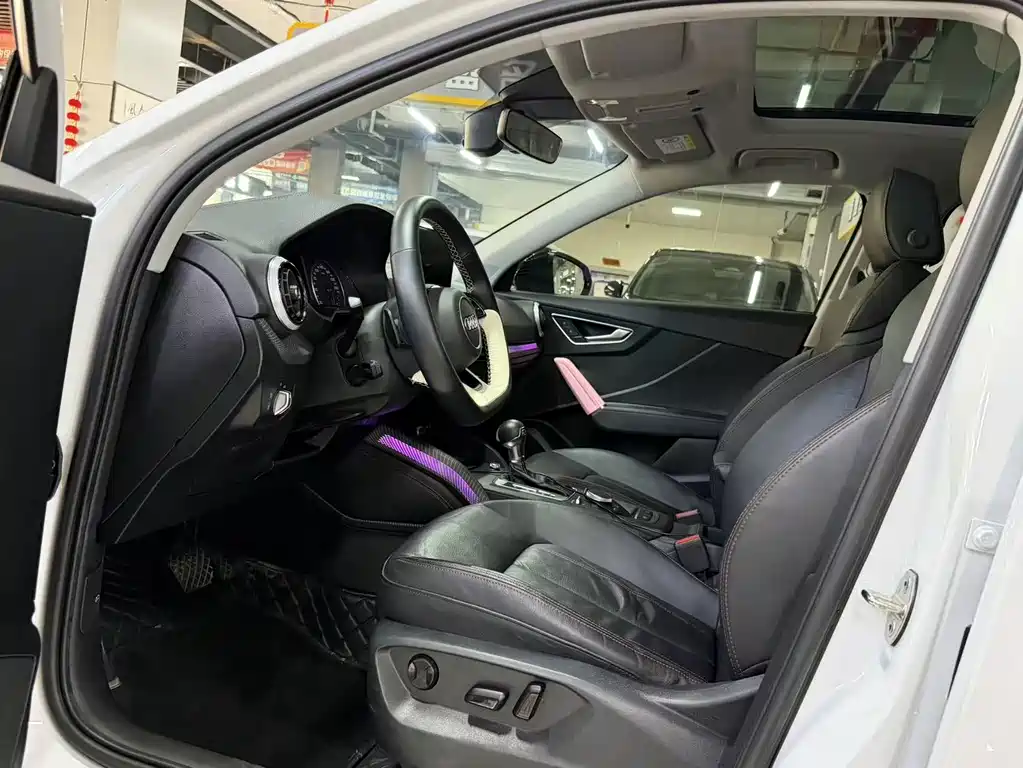 Audi Q2L