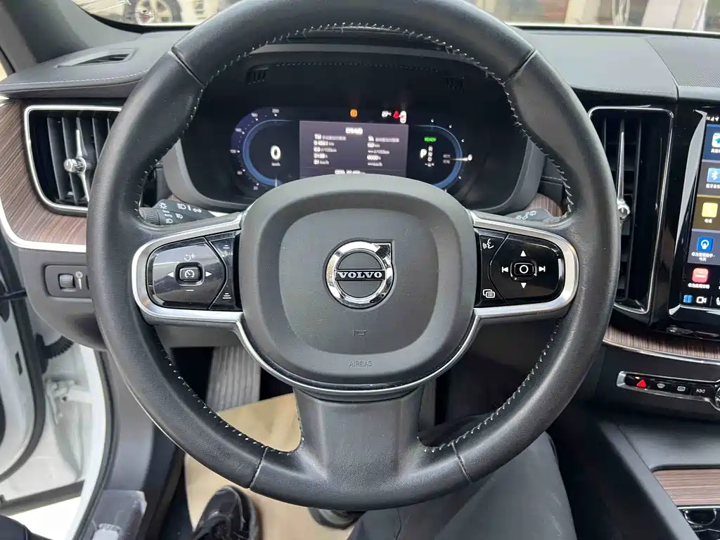 Volvo XC60 PHEV