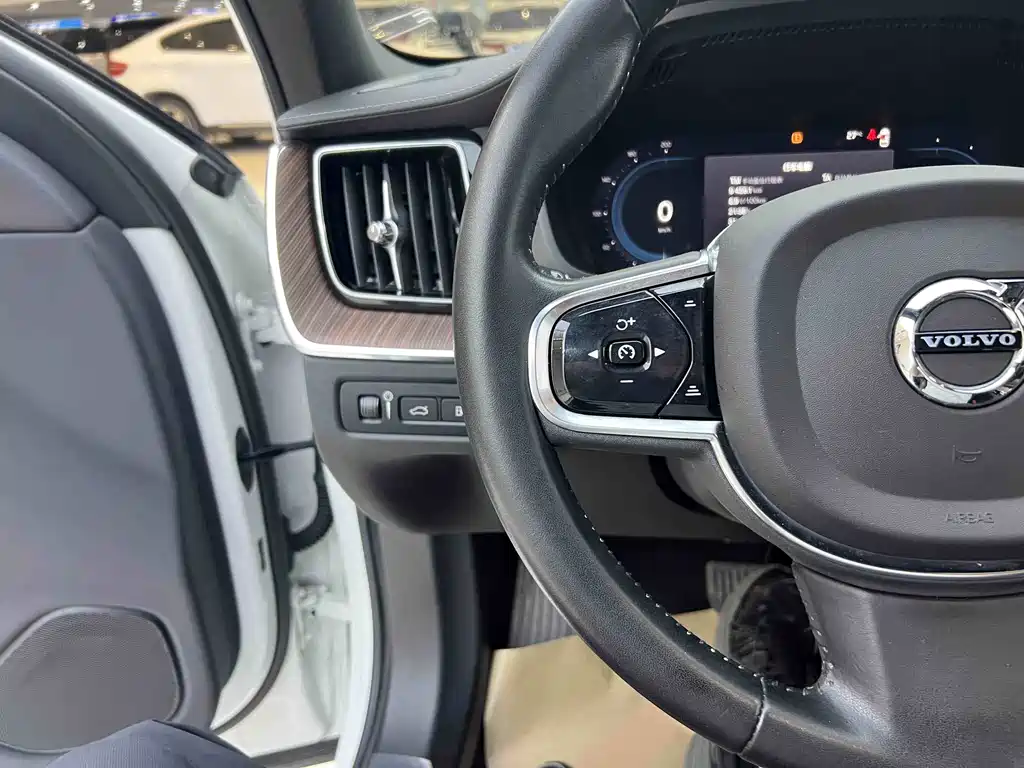 Volvo XC60 PHEV