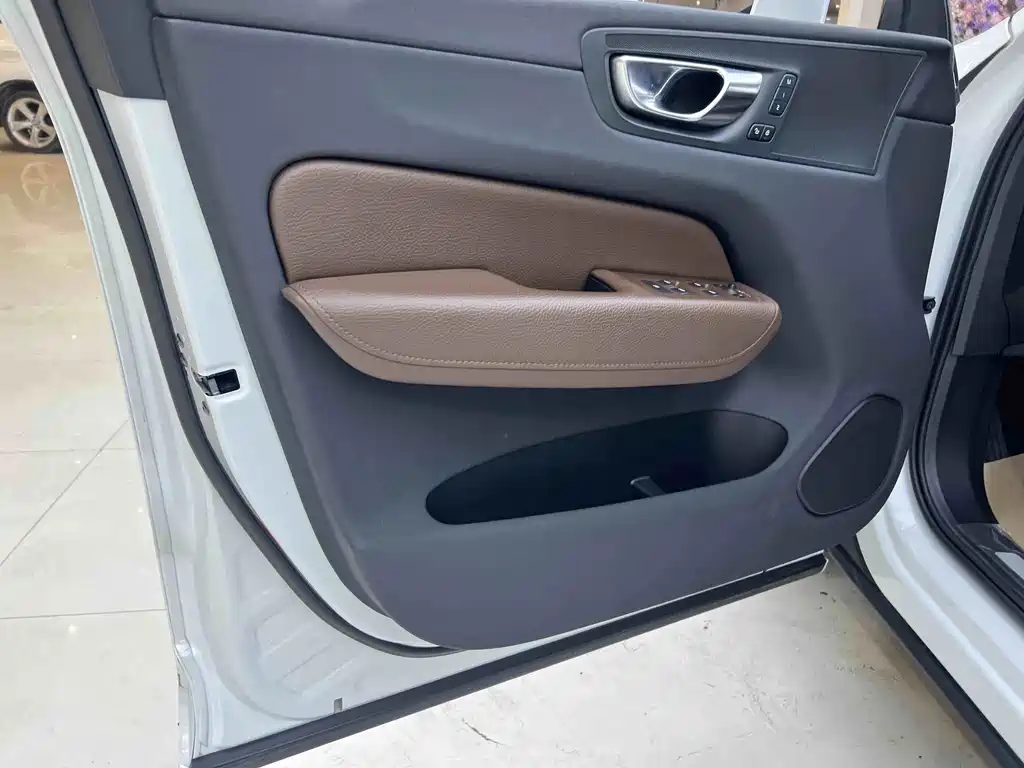 Volvo XC60 PHEV