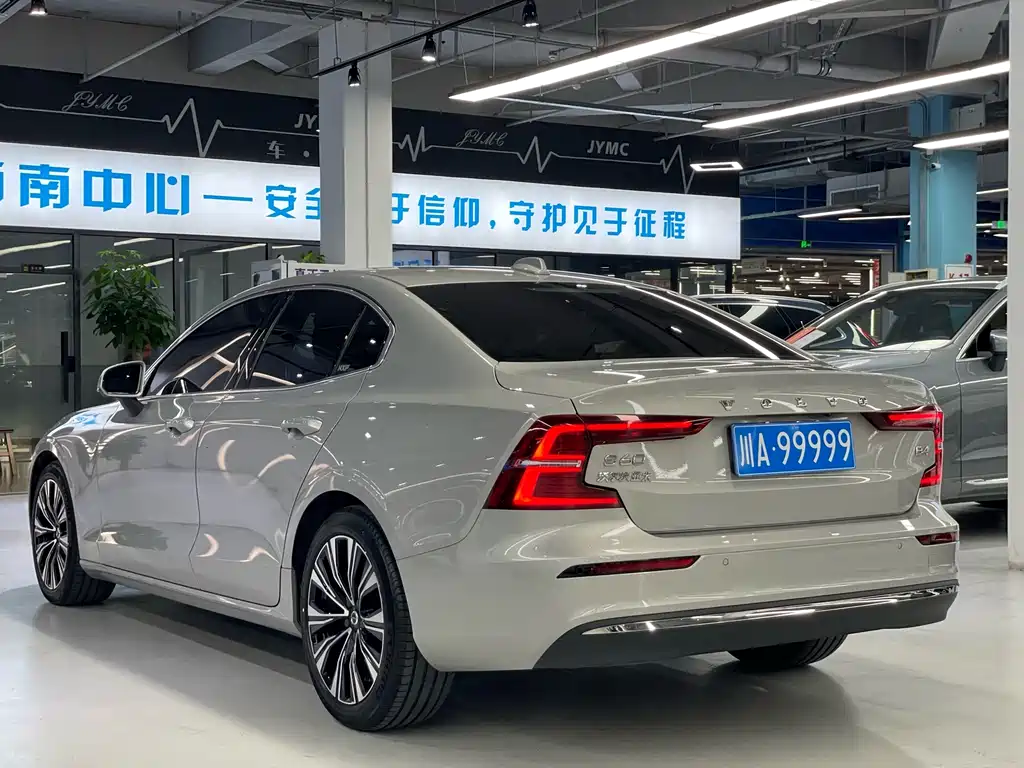 Volvo S60