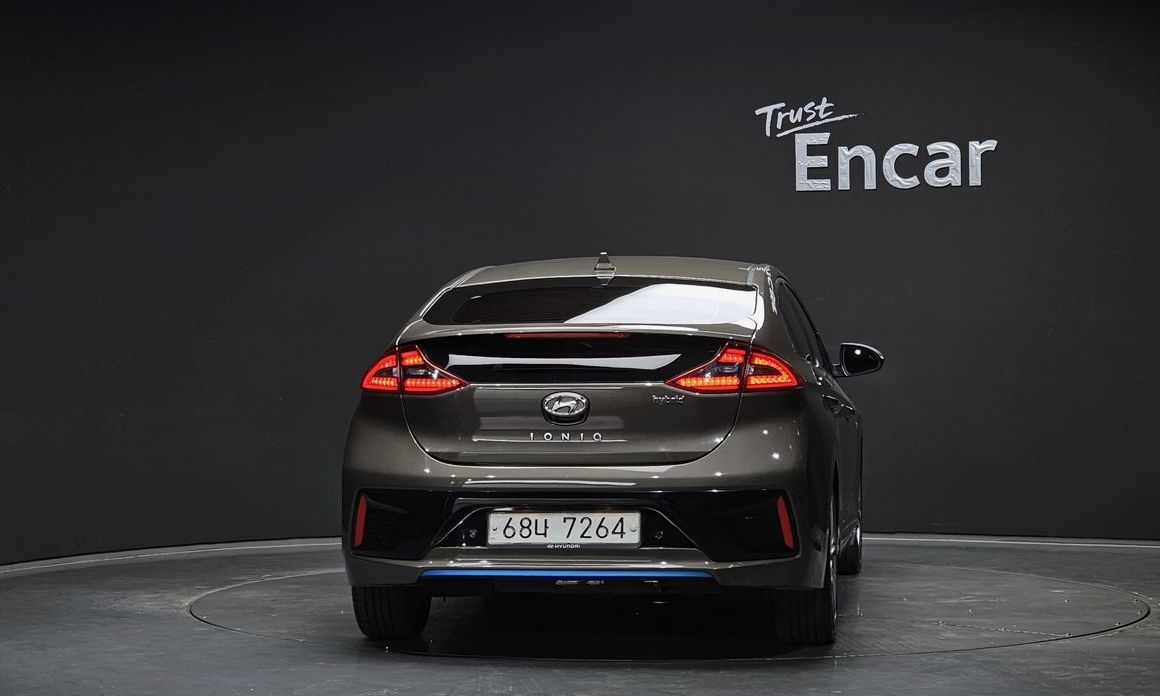 Hyundai Ioniq