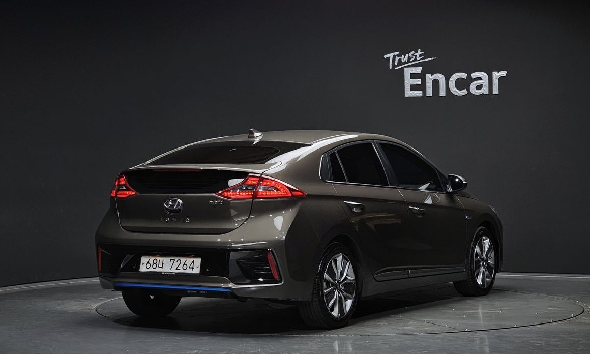 Hyundai Ioniq