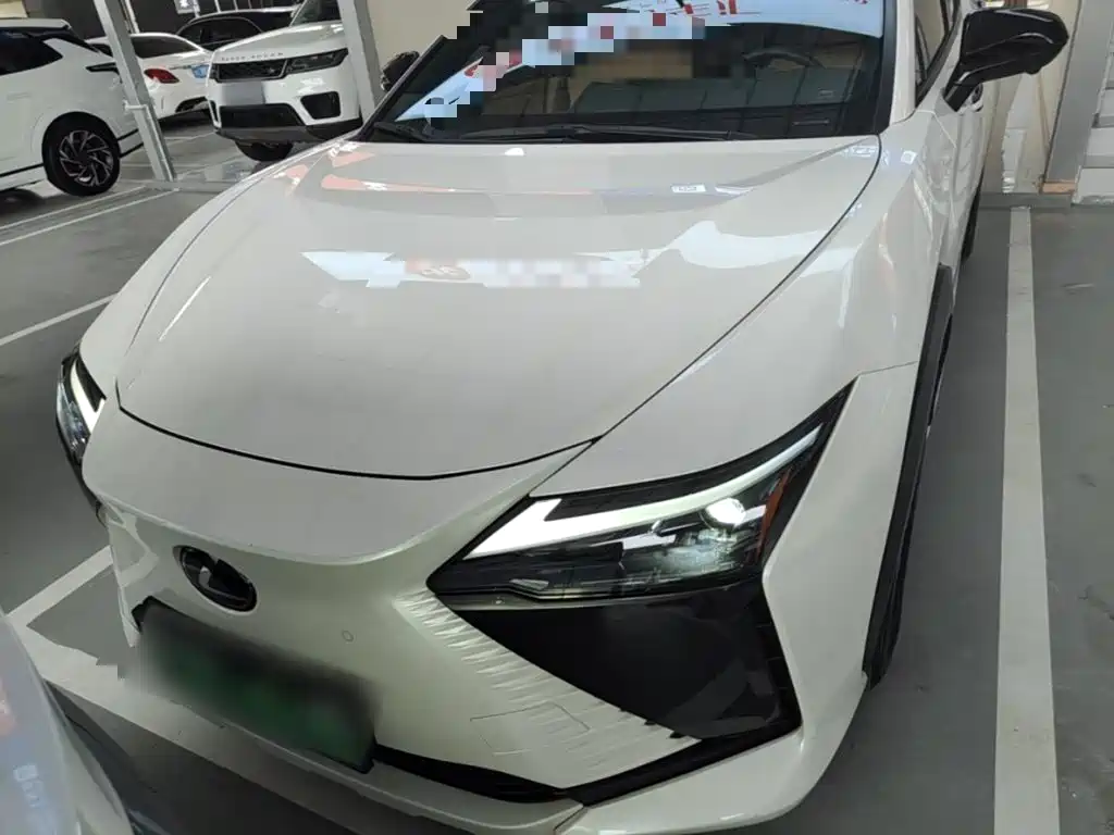 Lexus RZ
