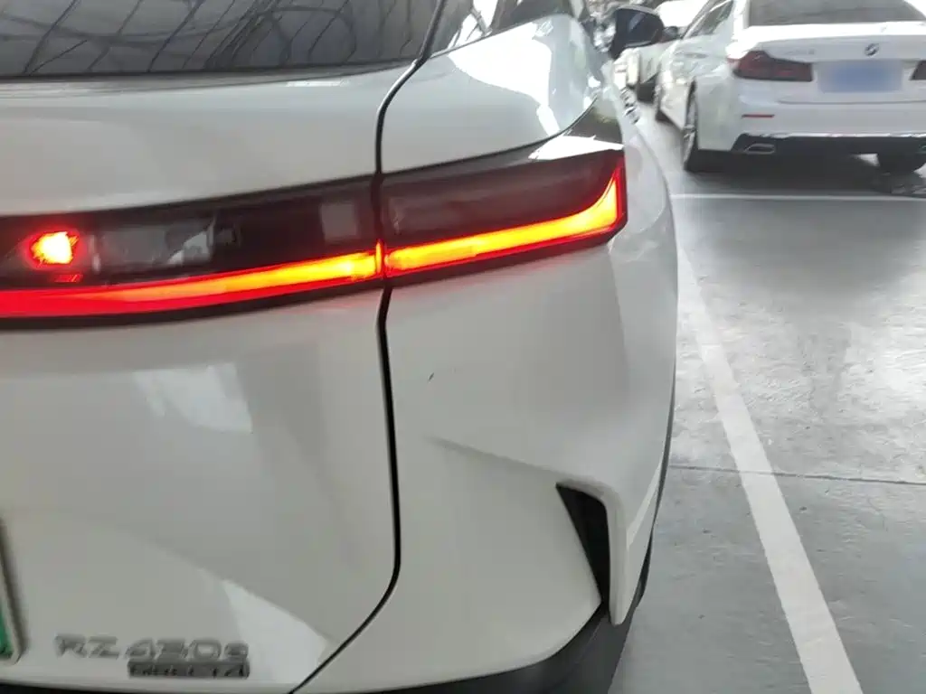 Lexus RZ