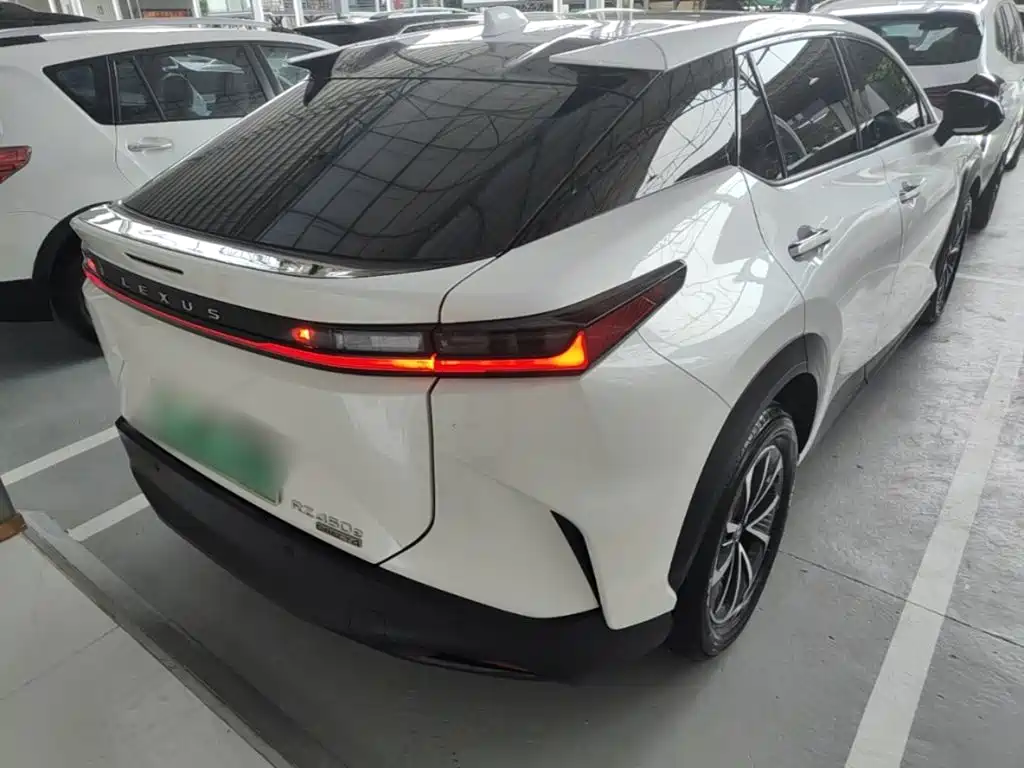 Lexus RZ