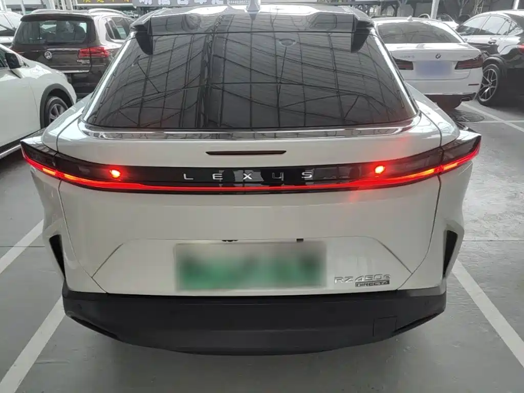 Lexus RZ