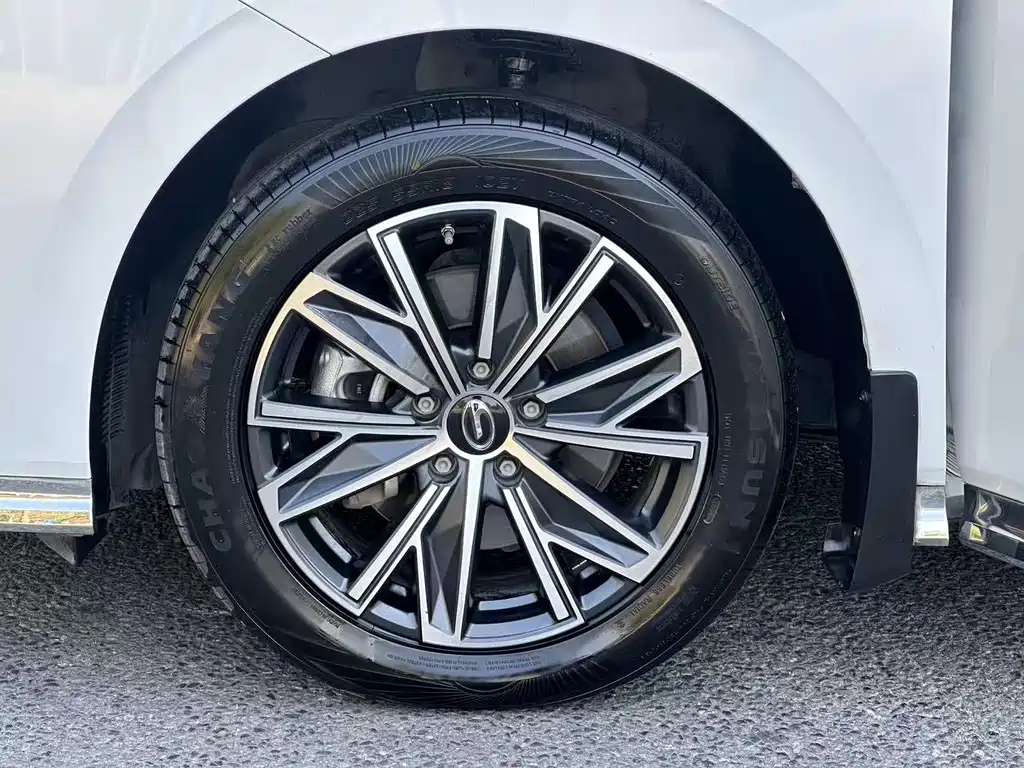 GAC Motor Trumpchi M8