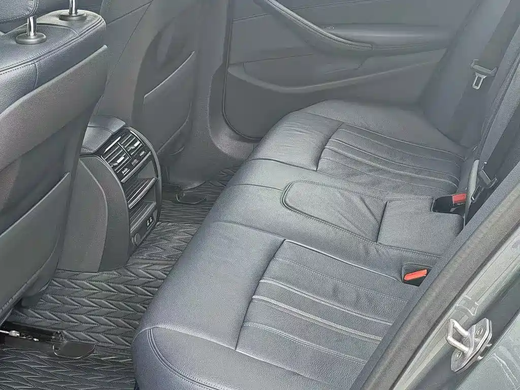 BMW 5 Series (Import)