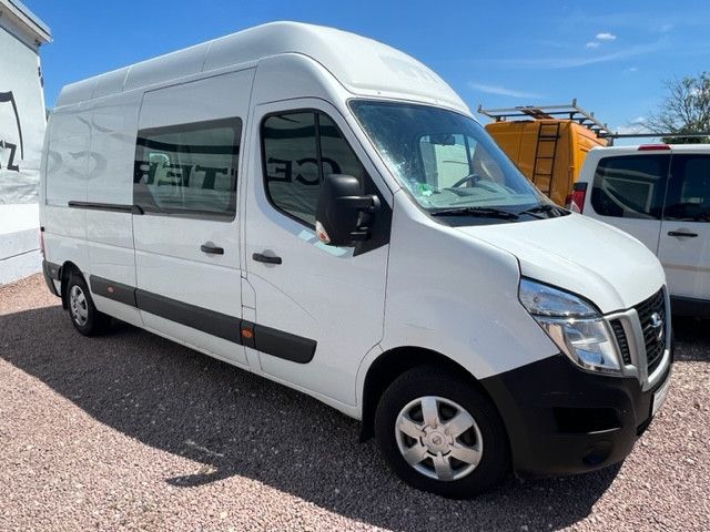 Nissan NV400