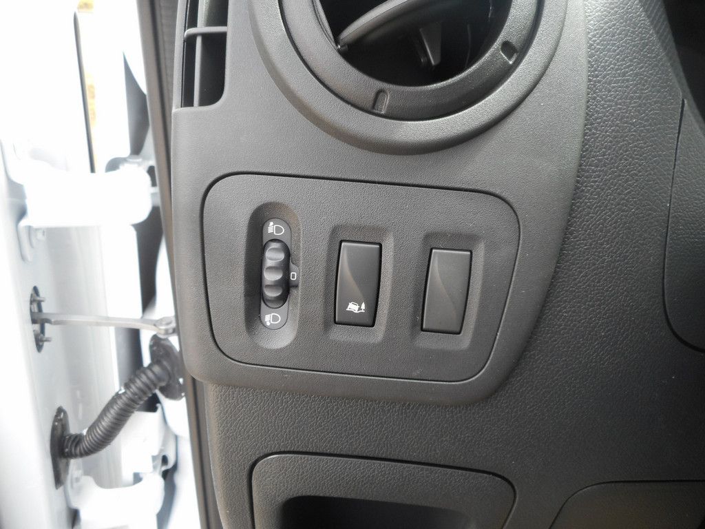 Nissan NV400