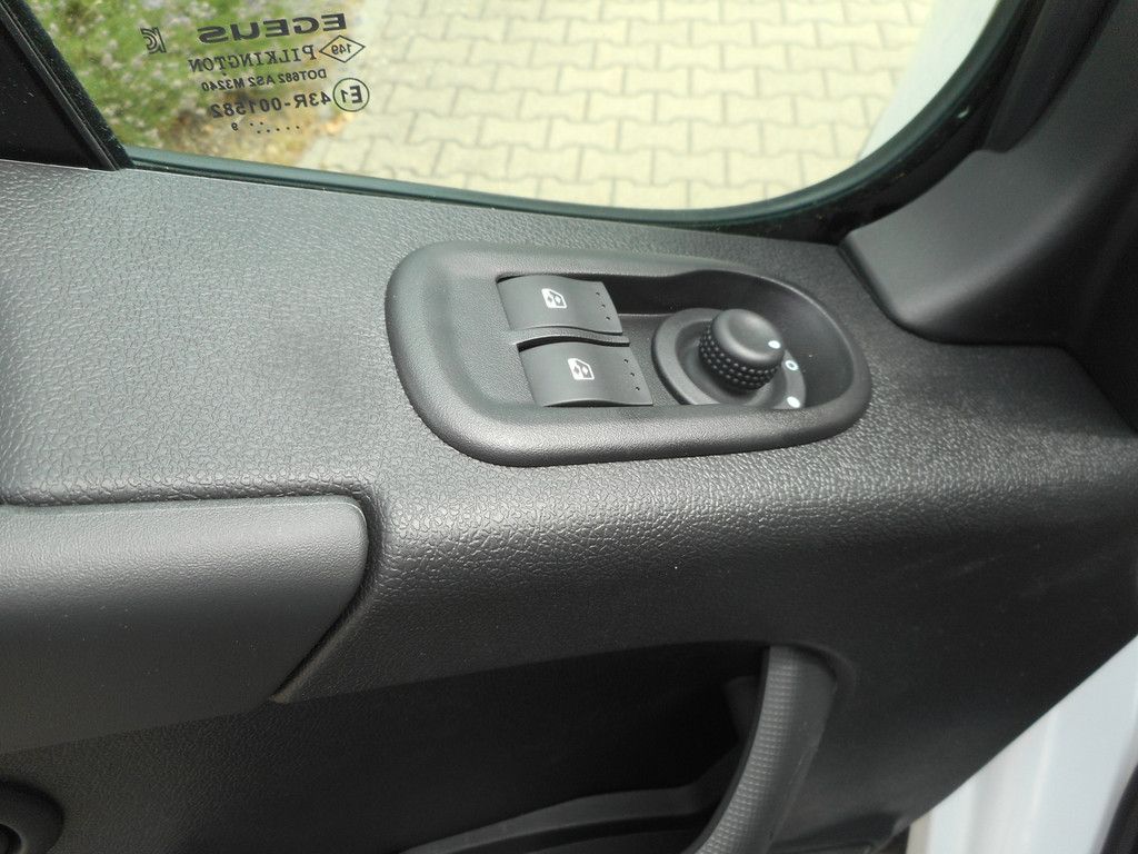 Nissan NV400
