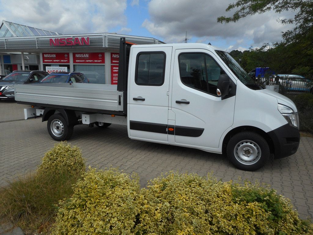 Nissan NV400