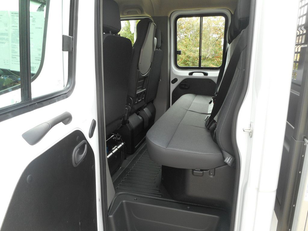 Nissan NV400