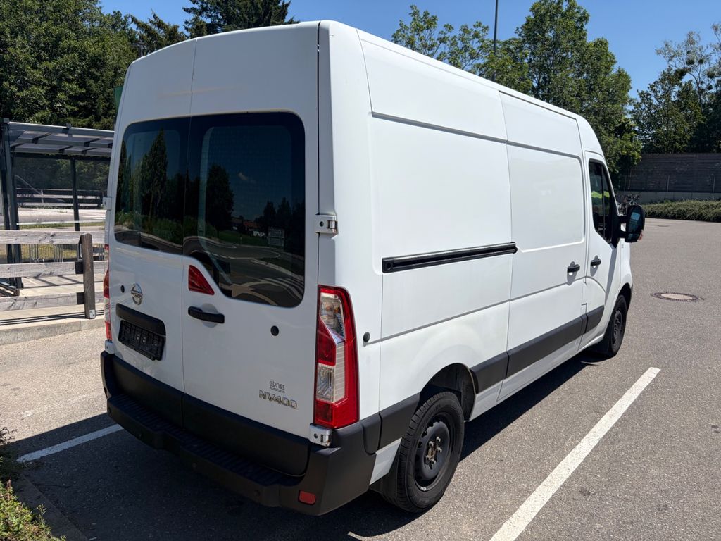 Nissan NV400
