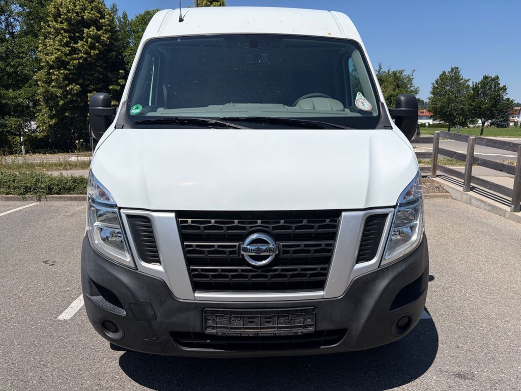 Nissan NV400