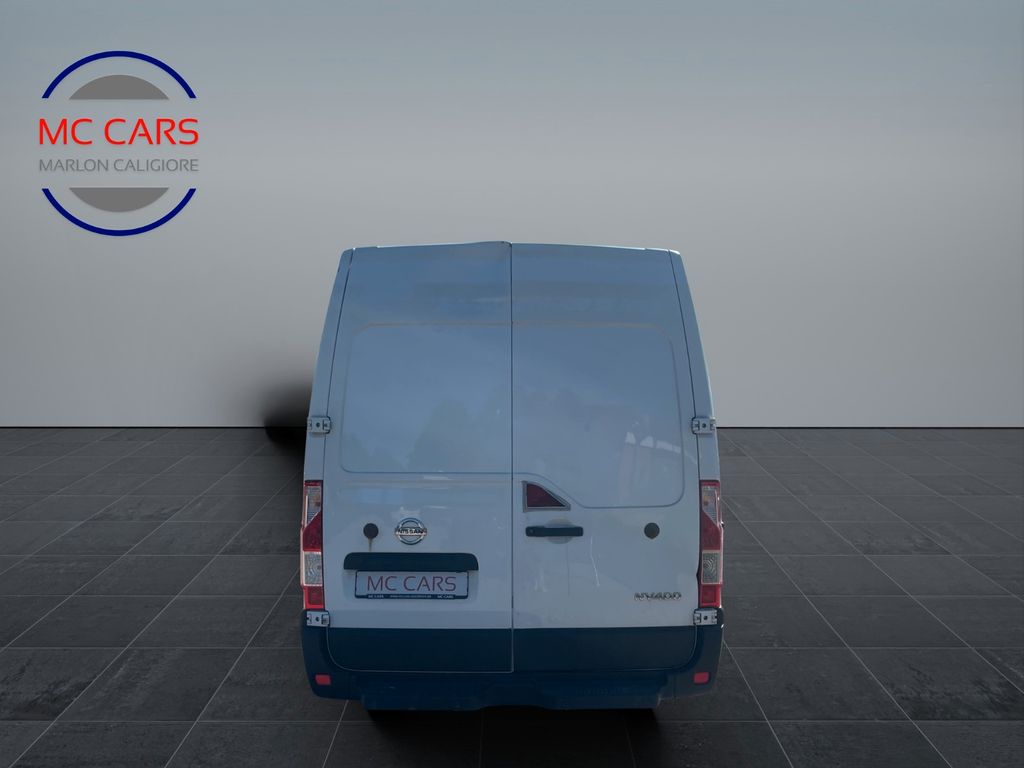 Nissan NV400