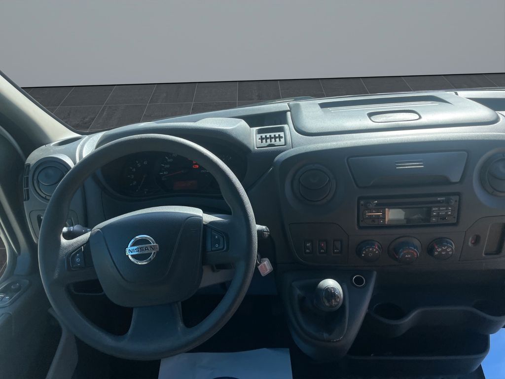 Nissan NV400