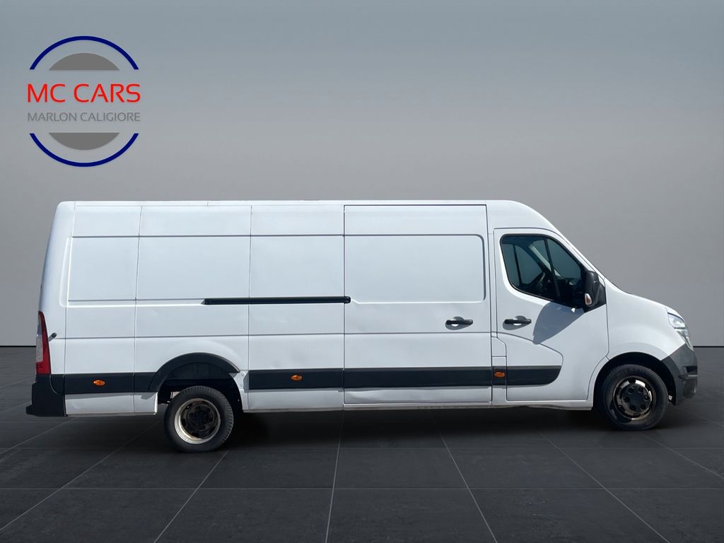 Nissan NV400