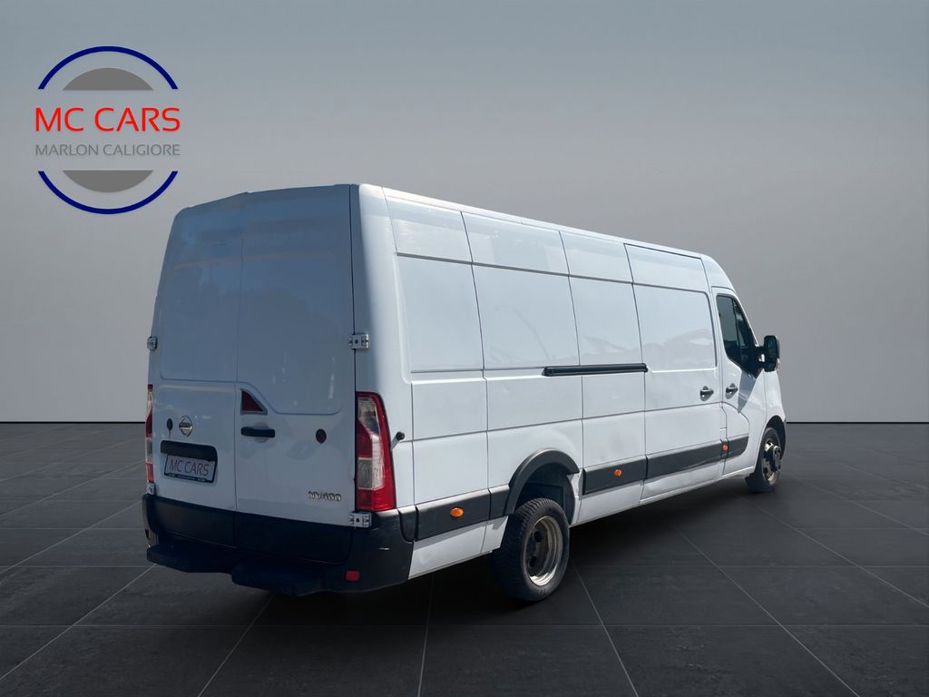 Nissan NV400