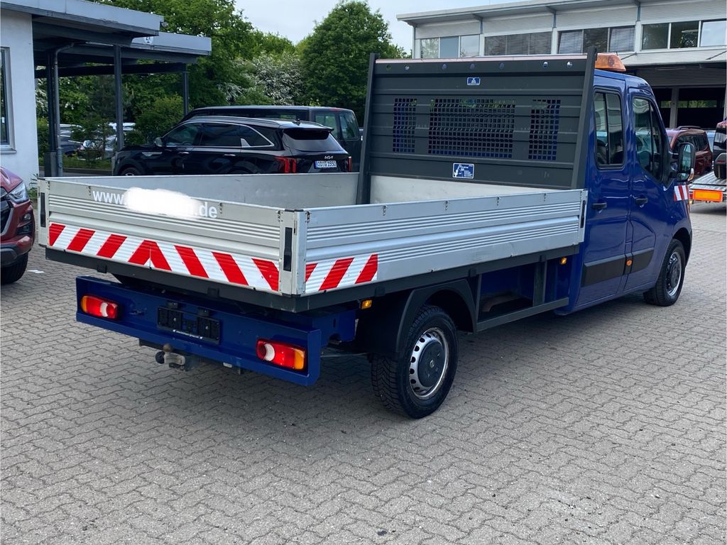 Nissan NV400