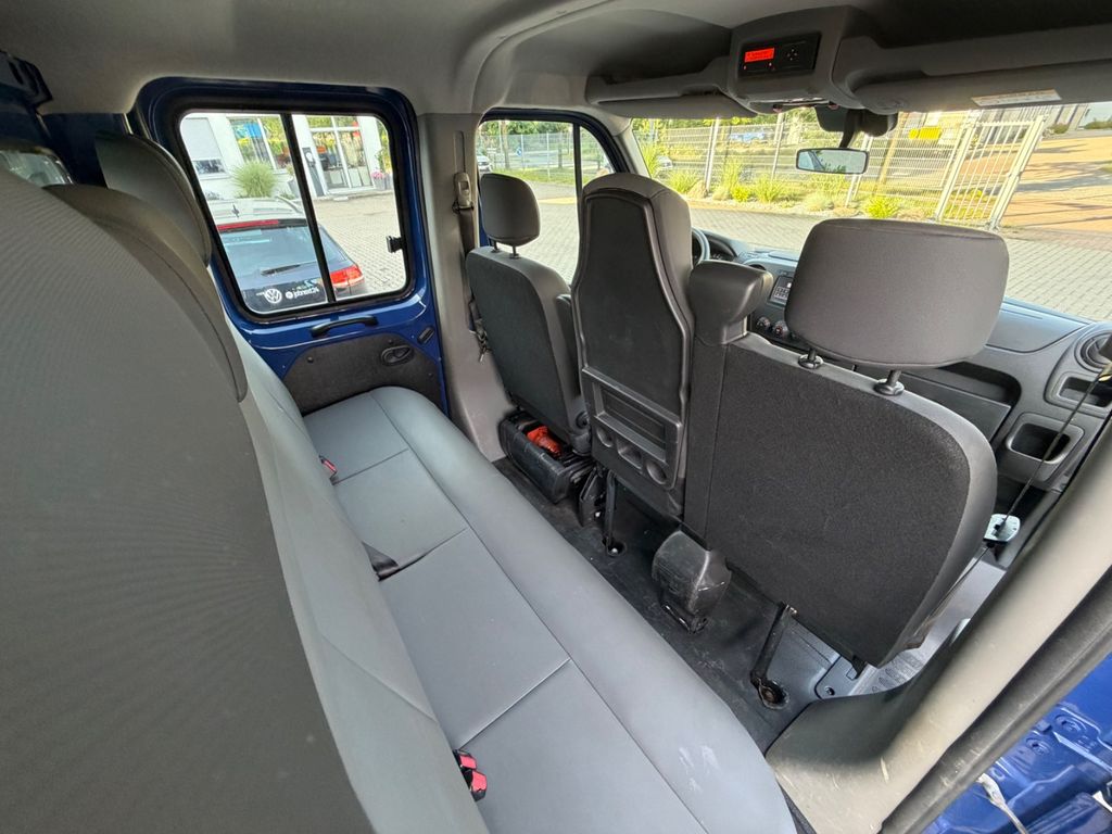 Nissan NV400