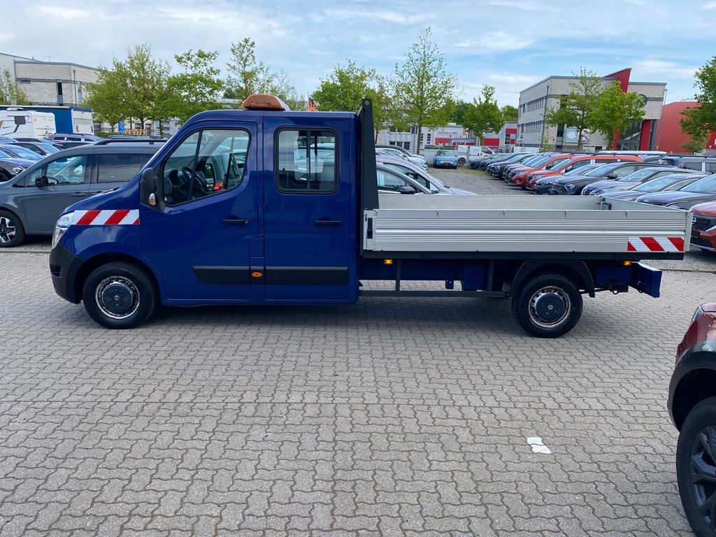Nissan NV400
