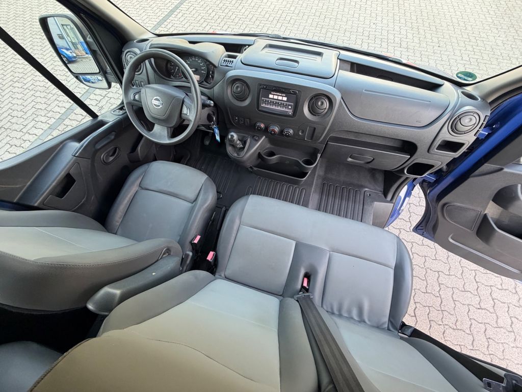 Nissan NV400