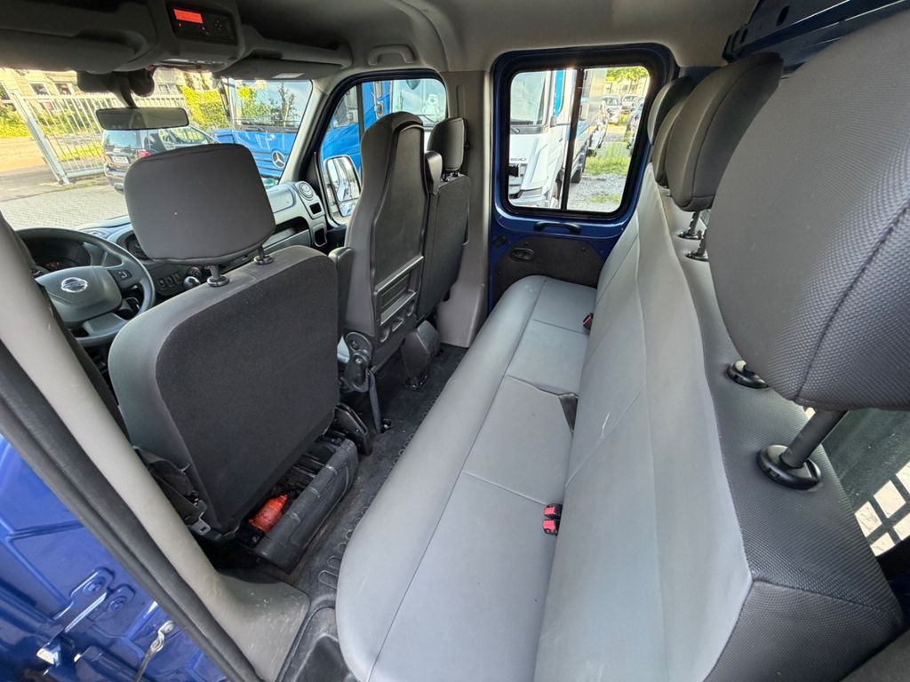 Nissan NV400