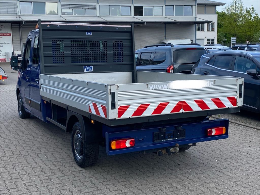 Nissan NV400