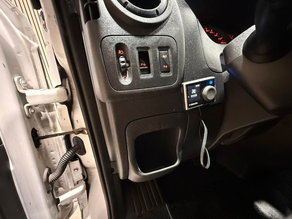 Nissan NV400