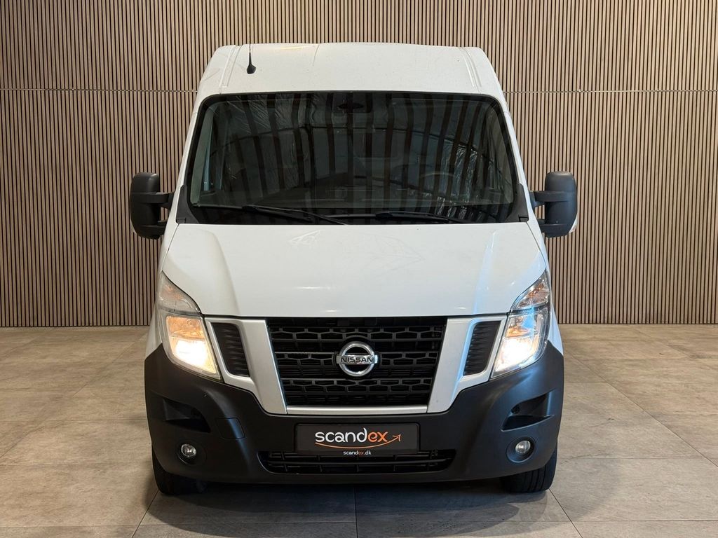 Nissan NV400