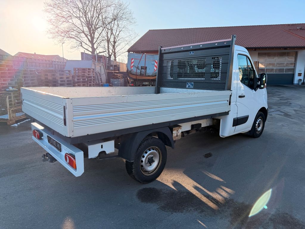 Nissan NV400