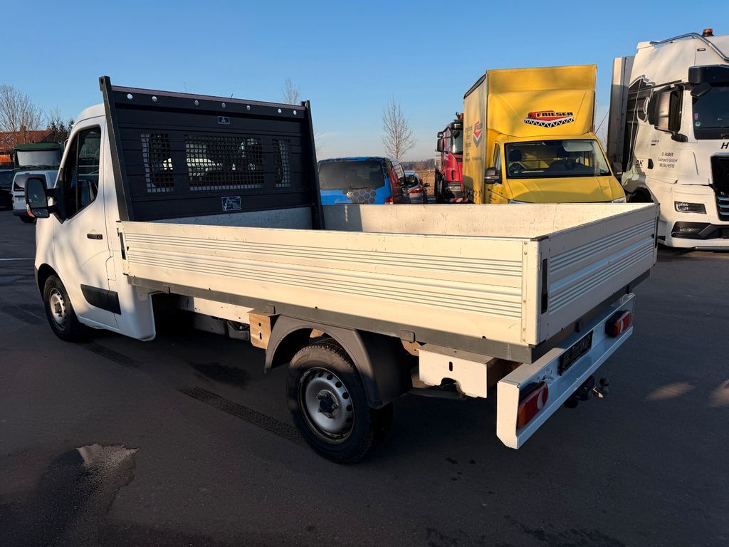 Nissan NV400