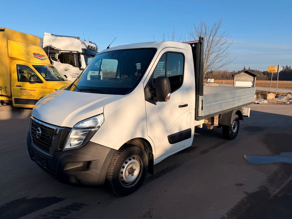 Nissan NV400