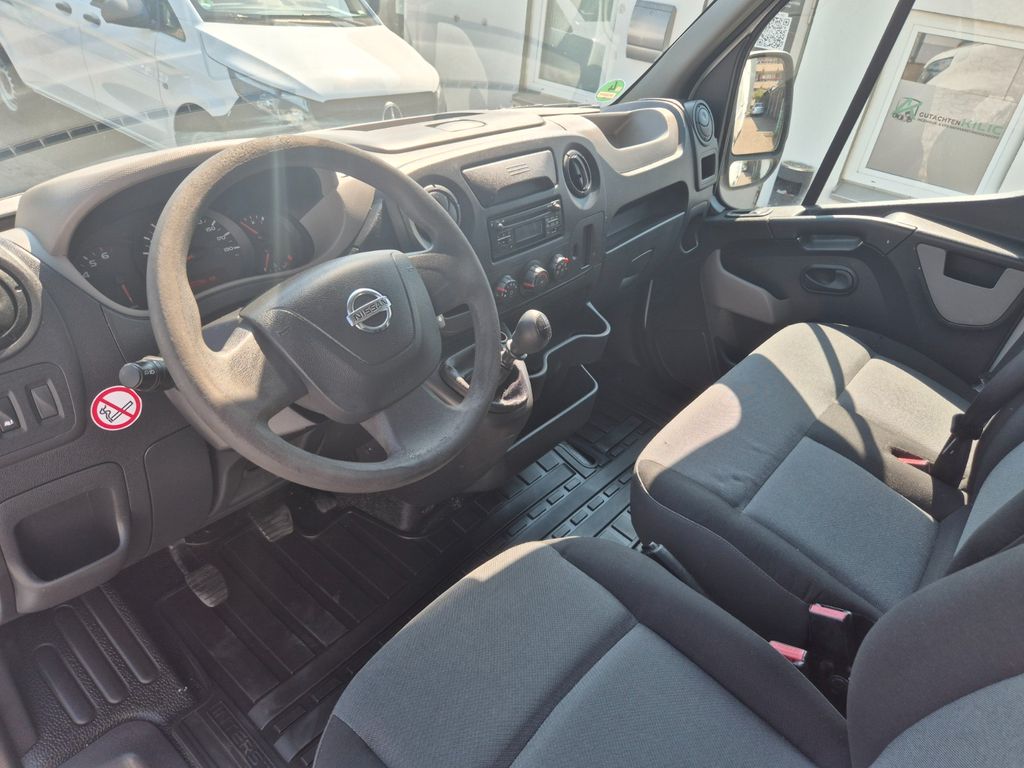 Nissan NV400