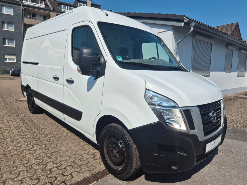 Nissan NV400