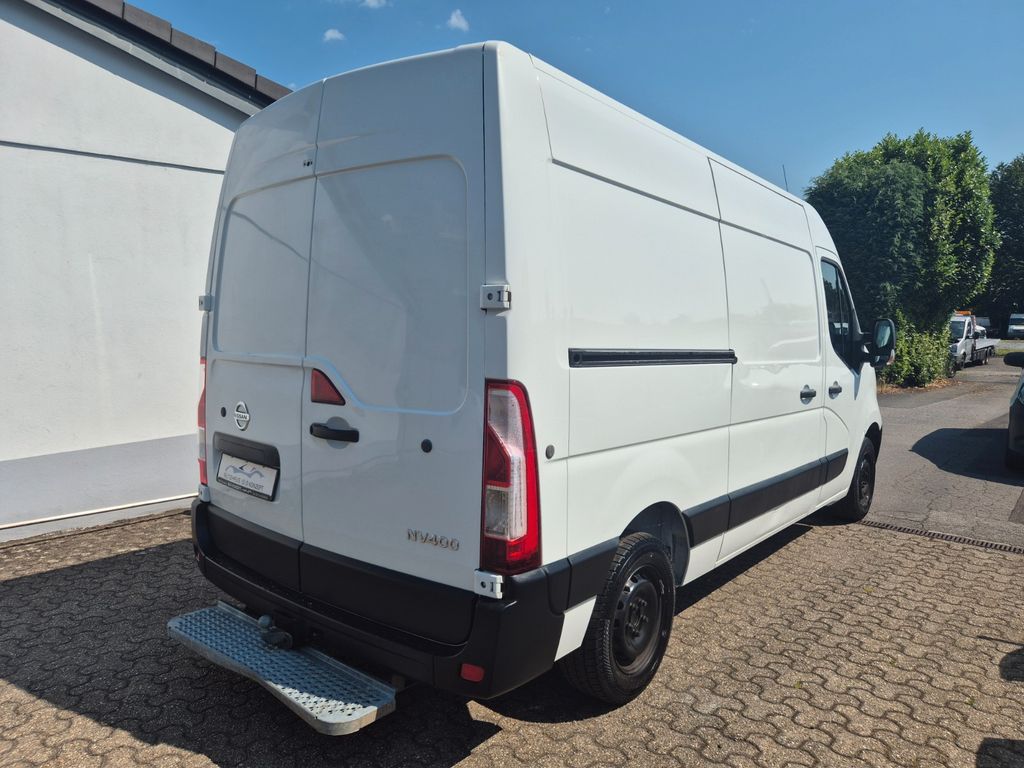 Nissan NV400