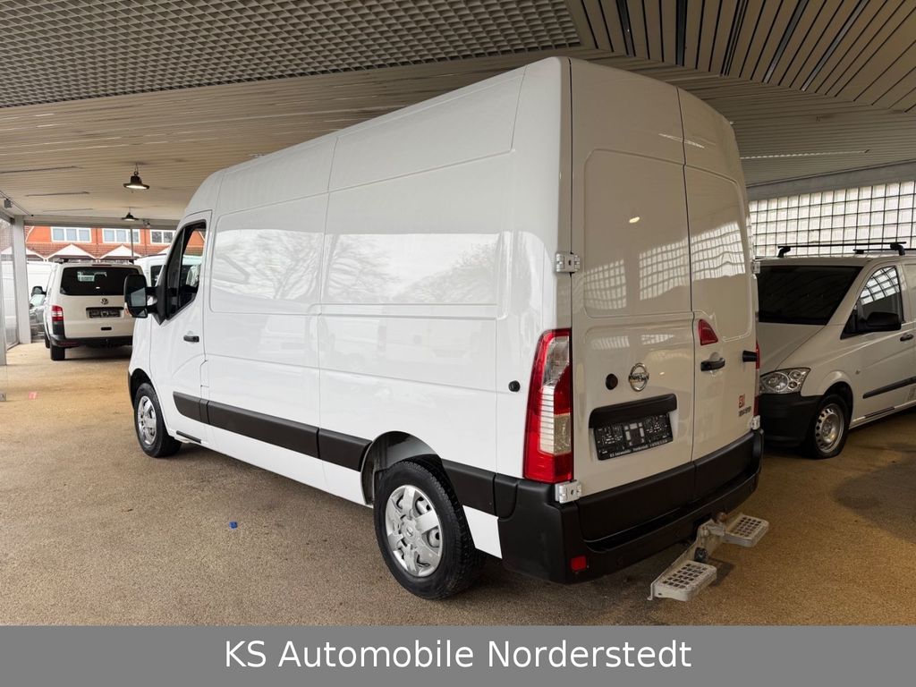 Nissan NV400