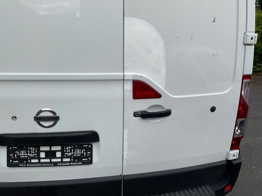 Nissan NV400