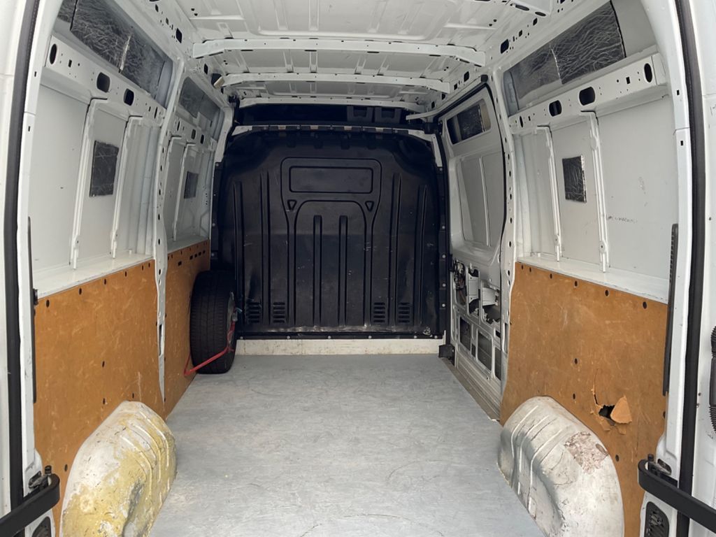Nissan NV400