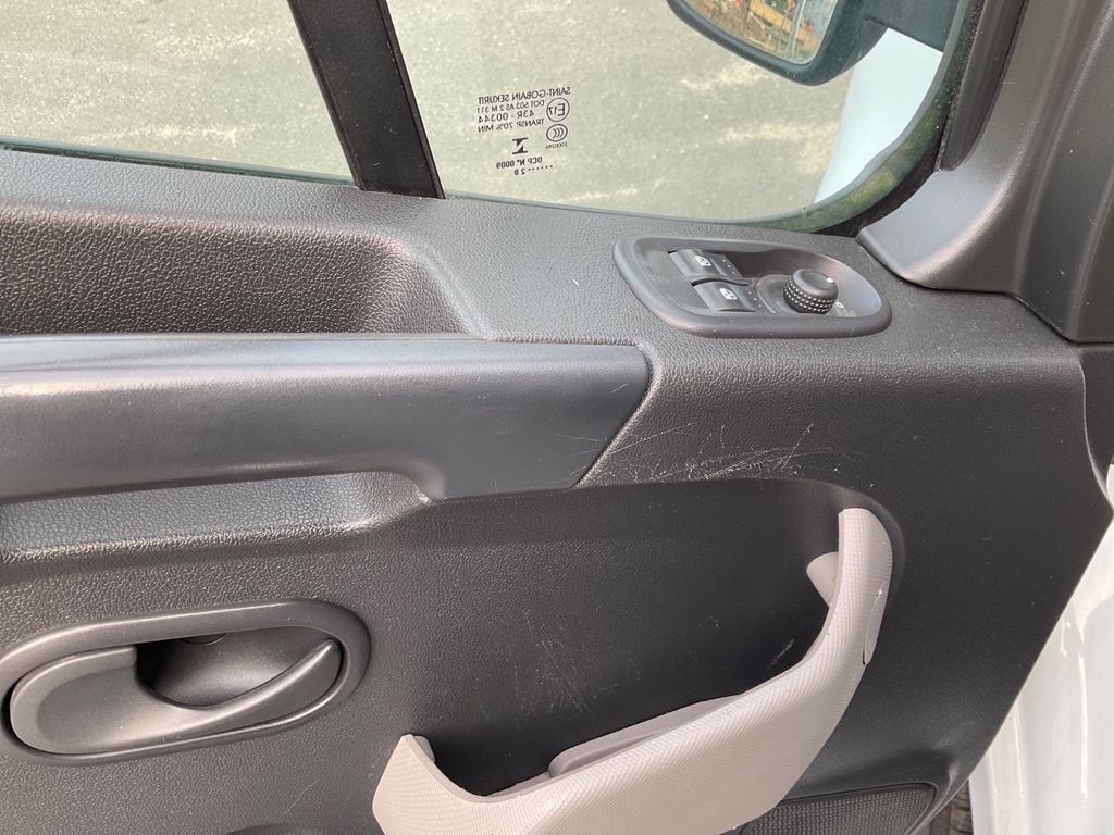 Nissan NV400