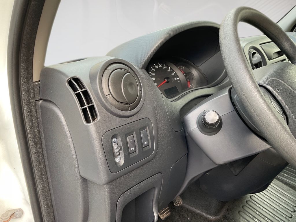 Nissan NV400