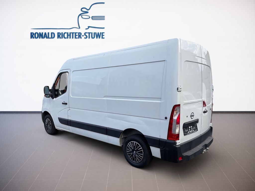 Nissan NV400