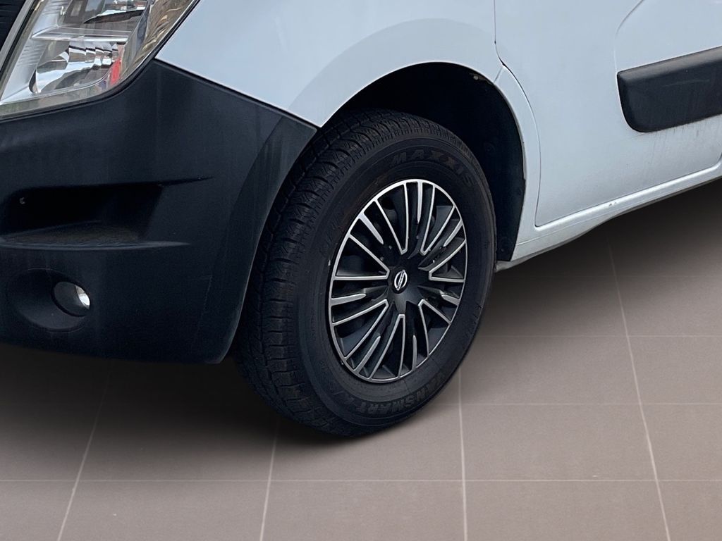 Nissan NV400