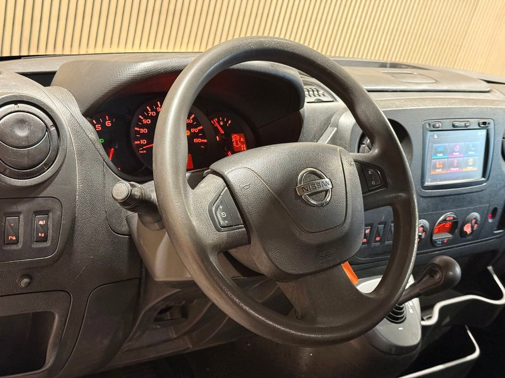 Nissan NV400