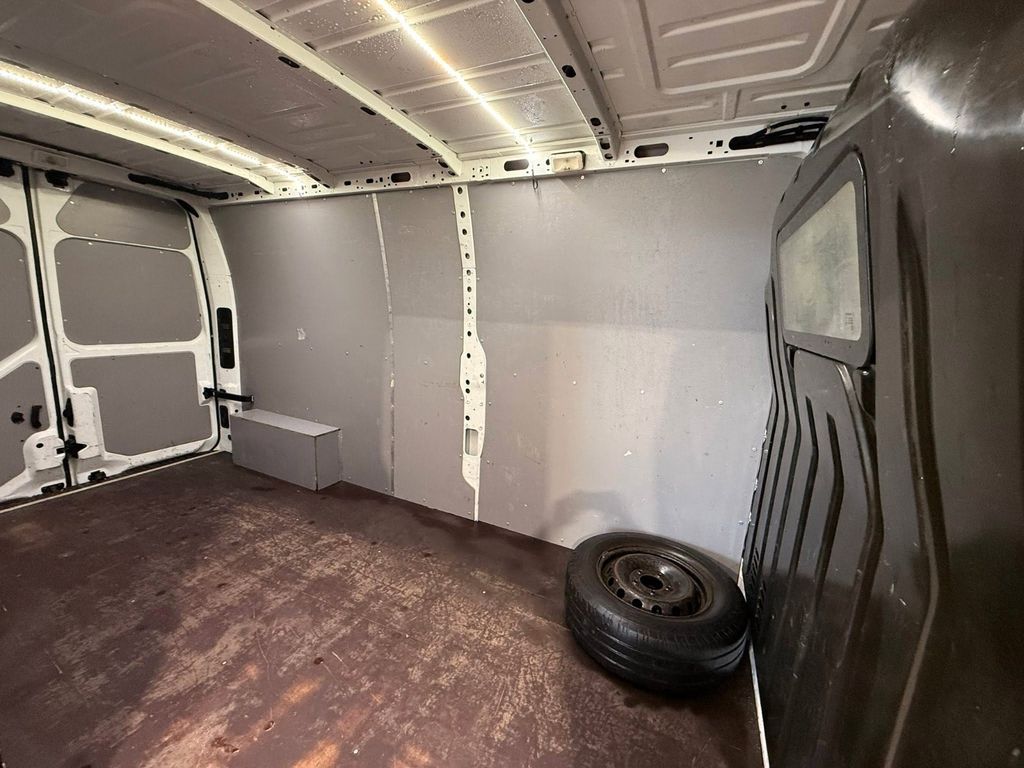 Nissan NV400