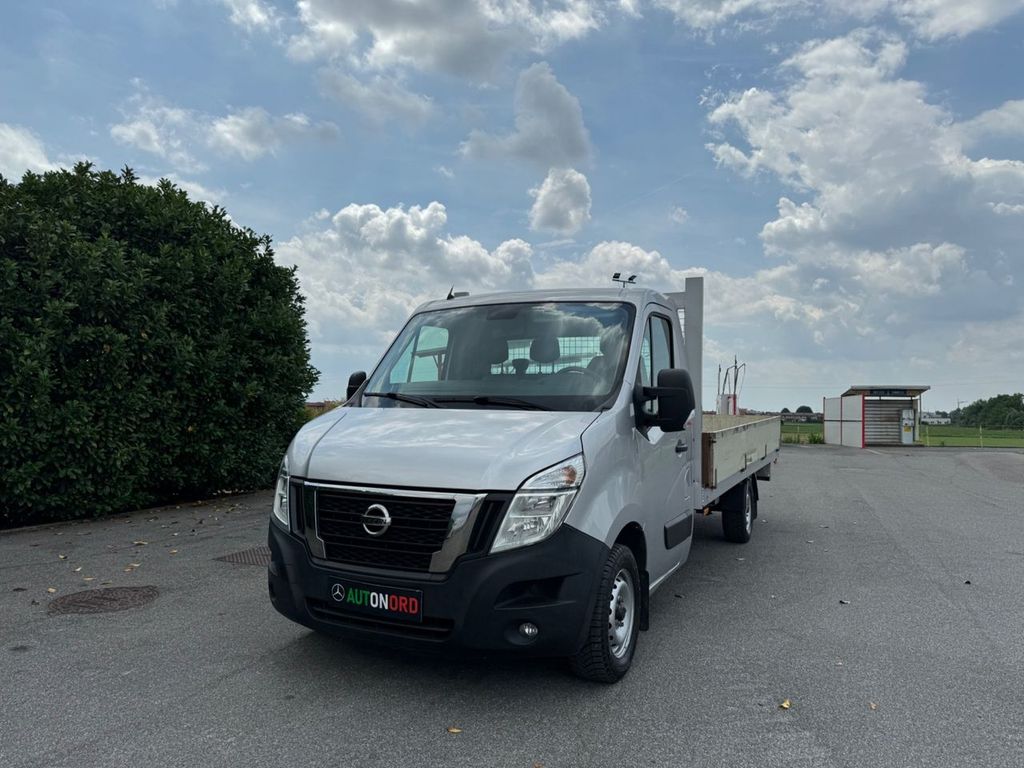 Nissan NV400