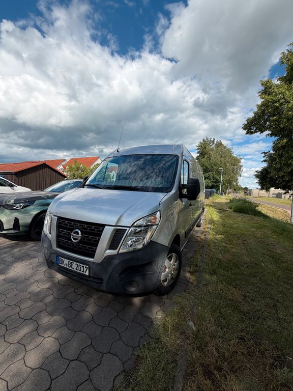 Nissan NV400